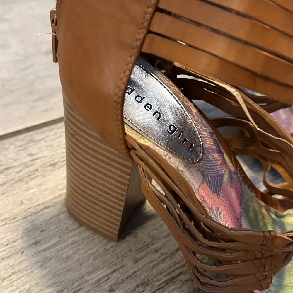 Madden Girl Brown Strappy Heeled Platform Costume Y2K 90s Vintage Sandals Size 8 - Picture 2 of 5